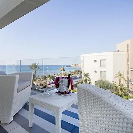 Victoria Palace Чефалу