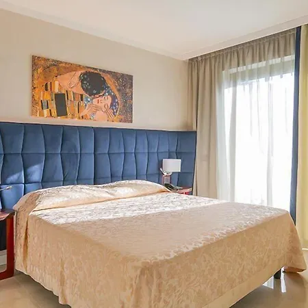 Отель Victoria Palace