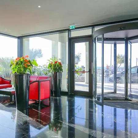 Отель Victoria Palace 4*