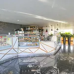 Ξενοδοχείο Victoria Palace 4*
