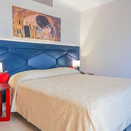 Victoria Palace Hotel