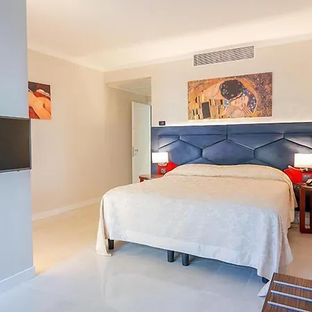 Victoria Palace Hotel Cefalù