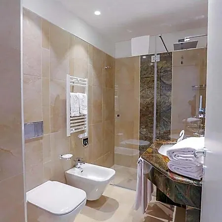 Hotel Victoria Palace 4*