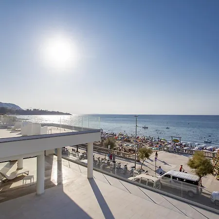 Victoria Palace ホテル 4*