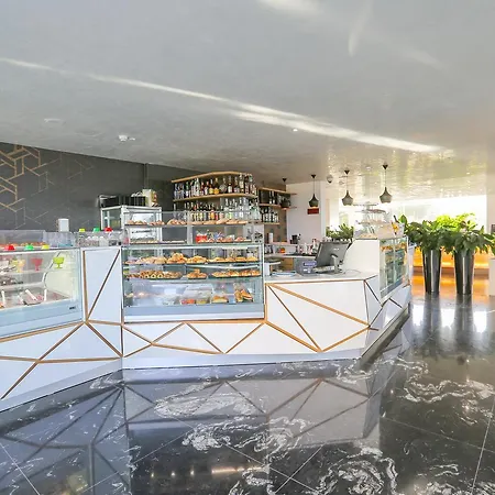 酒店 切法卢维多利亚宫酒店 4*