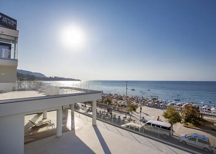 Victoria Palace Hotel 4*