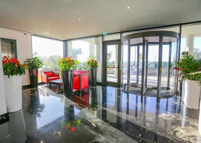 Victoria Palace Hotel