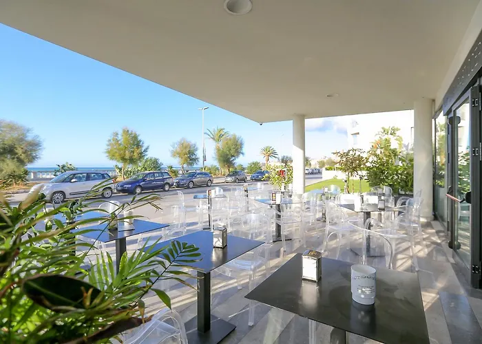 Готель Victoria Palace 4*