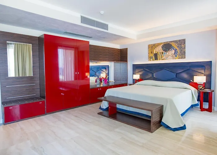 Victoria Palace Hotel 4*